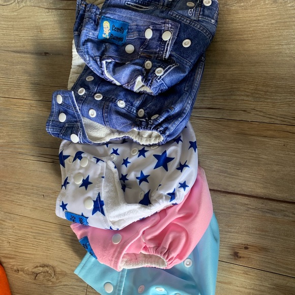 Various cloth diapers. - Picture 9 of 14